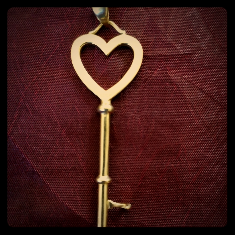 14K Yellow Key charm